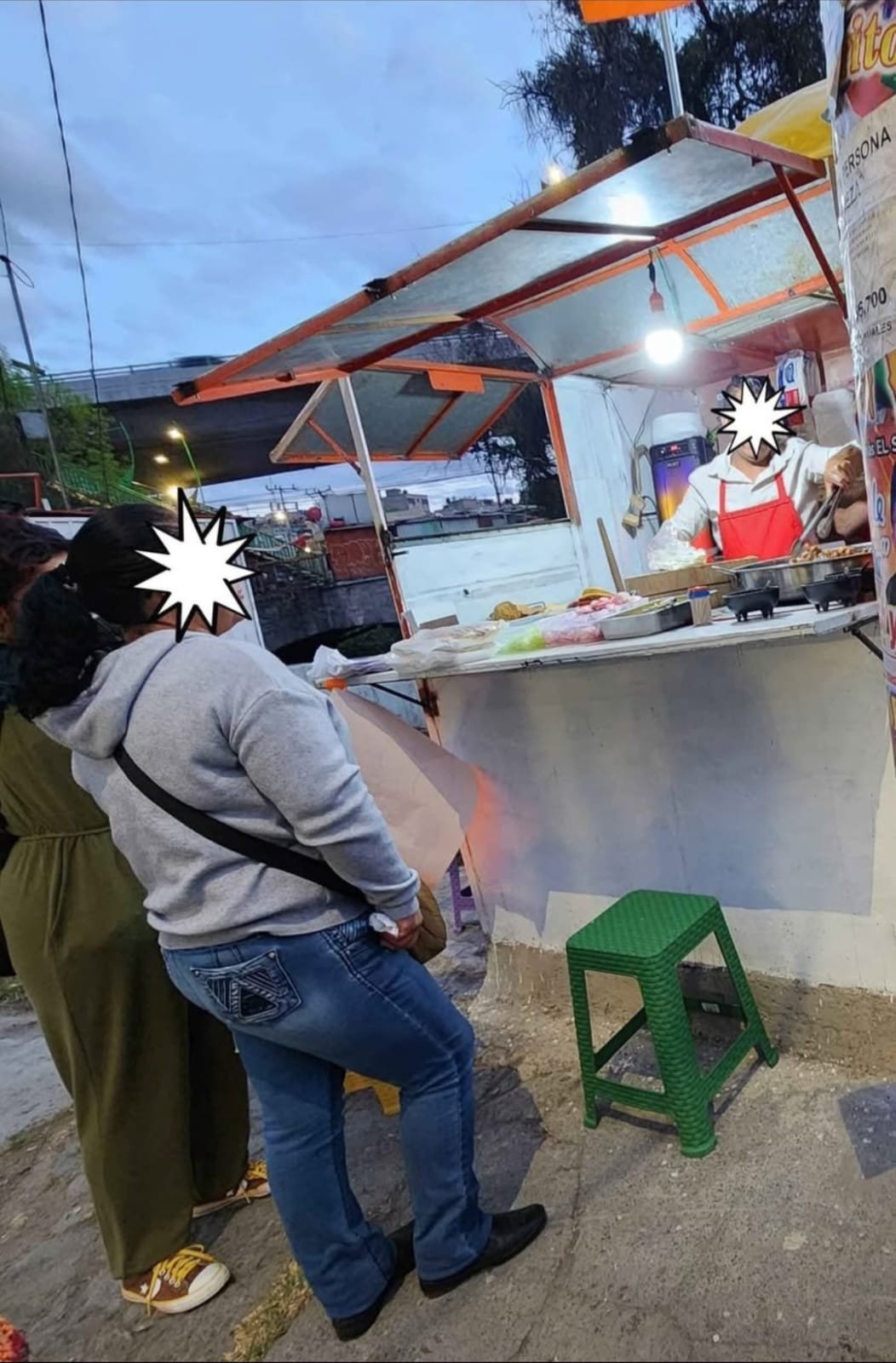 Puesto de tacos de suadero en venta y acliemtado